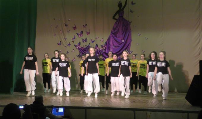 Луганський обласний центр народної творчості провів атестацію щодо підтвердження звання «зразковий», «народний» колективам міста Лисичанська