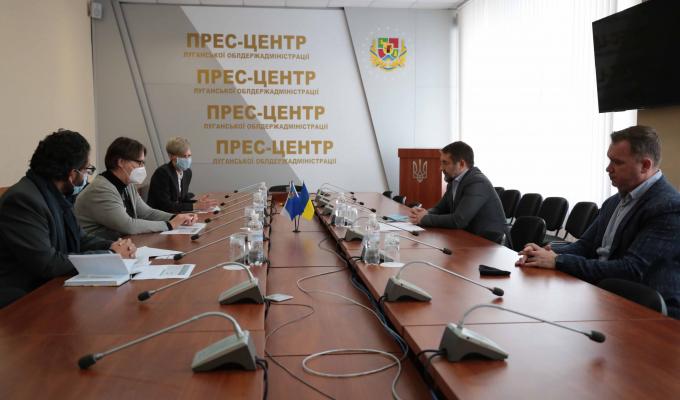 Сергій Гайдай з представниками делегації Міжнародного Комітету Червоного Хреста в Україні обговорив гуманітарну ситуацію в області