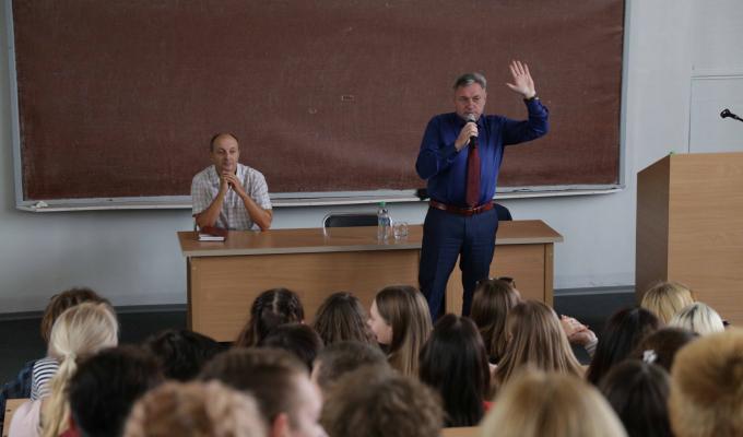 Юрій Гарбуз зустрівся зі студентами СНУ ім. В. Даля