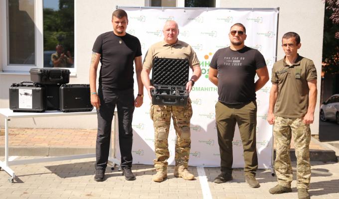 Ще п'ять безпілотних авіаційних комплексів  MAVIC 3Т  передали Силам оборони