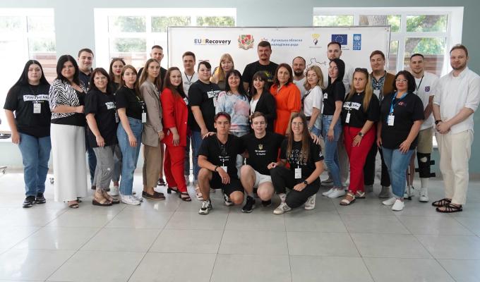 Ви формуєте державну молодіжну політику, - очільник Луганщини Артем Лисогор відкрив форум «Молодь. Трансформація. Рух»