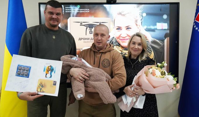 Артем Лисогор привітав відому волонтерку Ольгу Зайцеву із народженням сина