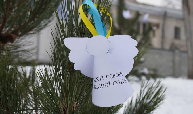 Громадськість Луганщини провела «тиху» акцію «Ангели пам’яті»