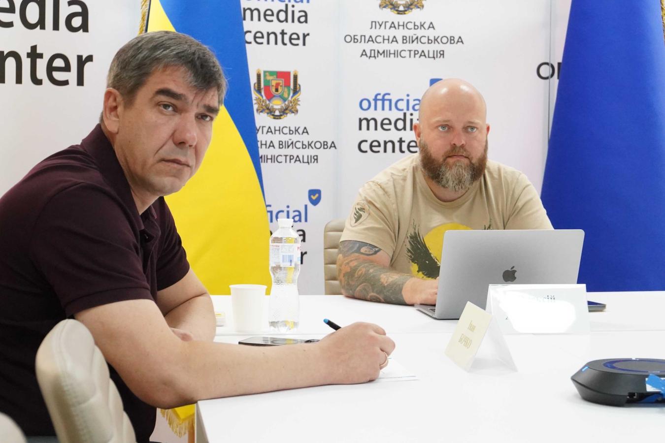 Очільник Луганщини Олексій Харченко узяв участь у координаційній нараді щодо пріоритетів діяльності Міністерства економіки та довкілля України, зокрема стосовно питань мобілізації приватного капіталу для розвитку економіки держави, під головуванням заступника Керівника Офісу Президента України Віктора Микити.  Як було зазначено, під час війни основним інвестором стала держава. Тож необхідно не тільки зберегти рівень державних інвестицій та спрямувати їх у продуктивні сектори економіки, а й створити умови дл