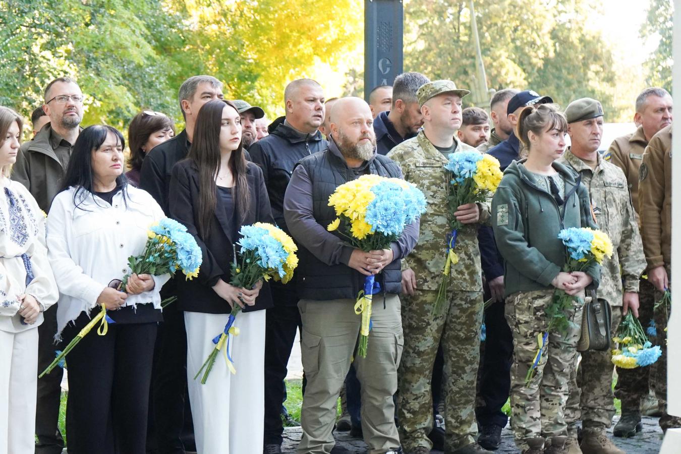 Луганщина вшанувала Захисників і пам'ять полеглих воїнів у Дніпрі 