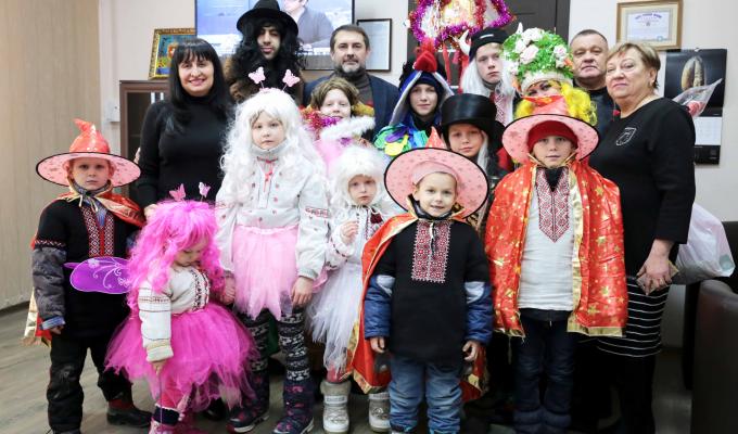 До Сергія Гайдая завітали колядники