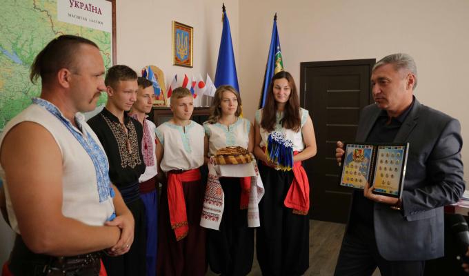 Юрій Гарбуз зустрівся з рівненськими козаками