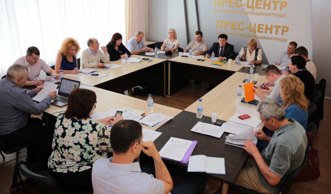 Механізми реалізації громадськими радами власних повноважень в умовах децентралізації обговорили на засіданні громадської ради при облдержадміністрації 14 червня 2016 року
