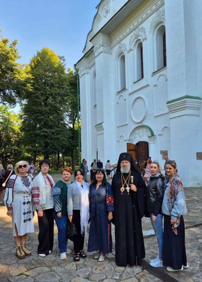 У Кирилівській церкві в Києві луганчани доєдналися до Всесвітньої молитви за Україну