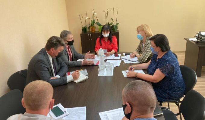 В облдержадміністрації обговорили питання дотримання прав внутрішньо переміщених та постраждалих від збройного конфлікту осіб