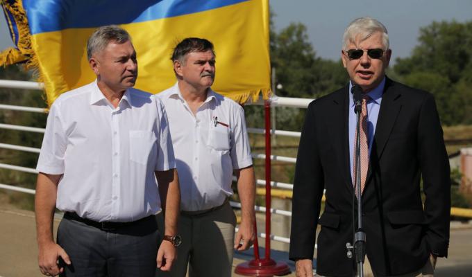 Відремонтований автомобільний шляхопровід поліпшить логістику у на Луганщині