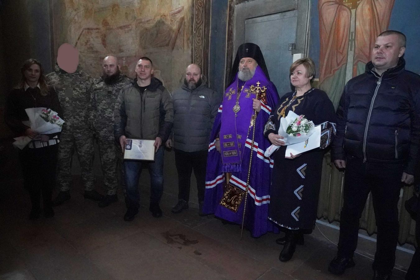 Олексій Харченко вручив державні нагороди та обласні відзнаки Захисникам Луганщини