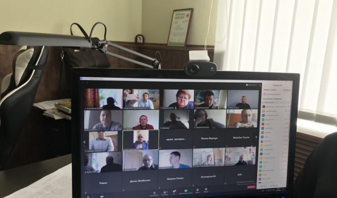 Проведено онлайн семінар щодо запобігання загибелі бджіл