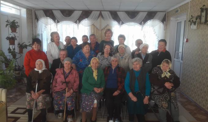 Елеонора Поліщук привітала підопічних Кремінського обласного будинку-інтернату для громадян похилого віку та інвалідів із Міжнародним днем людей похилого віку