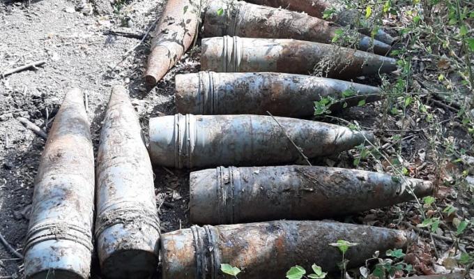 На Луганщині СБУ виявила схрон з артснарядами