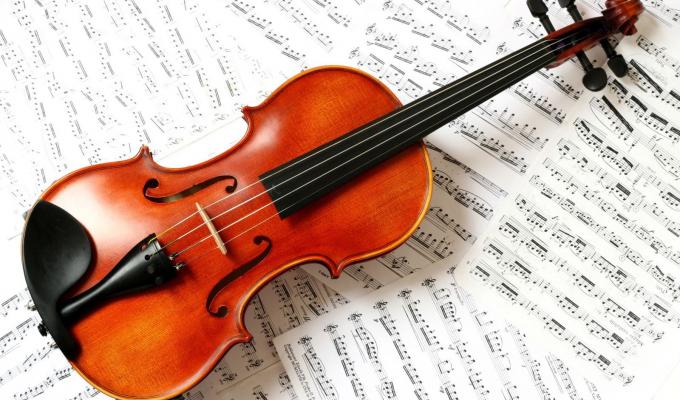 У Луганській області продовжується придбання музичних інструментів для мистецьких закладів області