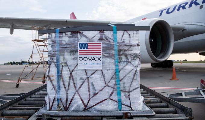 Україна отримала ще 188 370 доз вакцини Comirnaty від Pfizer-BioNTech