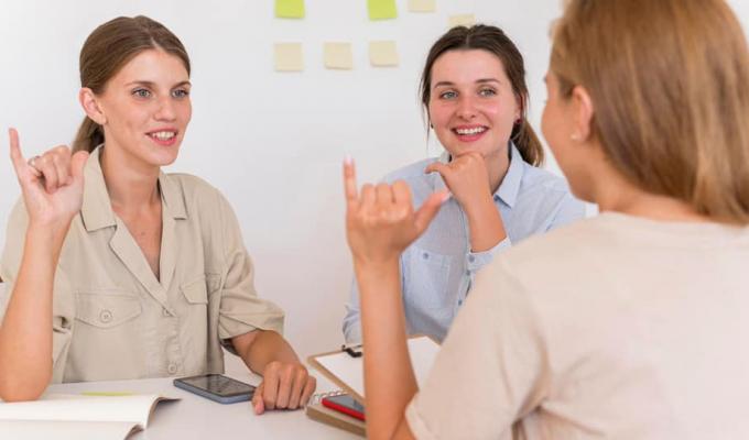 Жестова мова як невід’ємний елемент розбудови безбар’єрного середовища