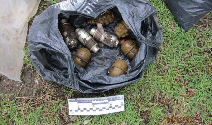 У місті Щастя правоохоронці виявили схованку з боєприпасами