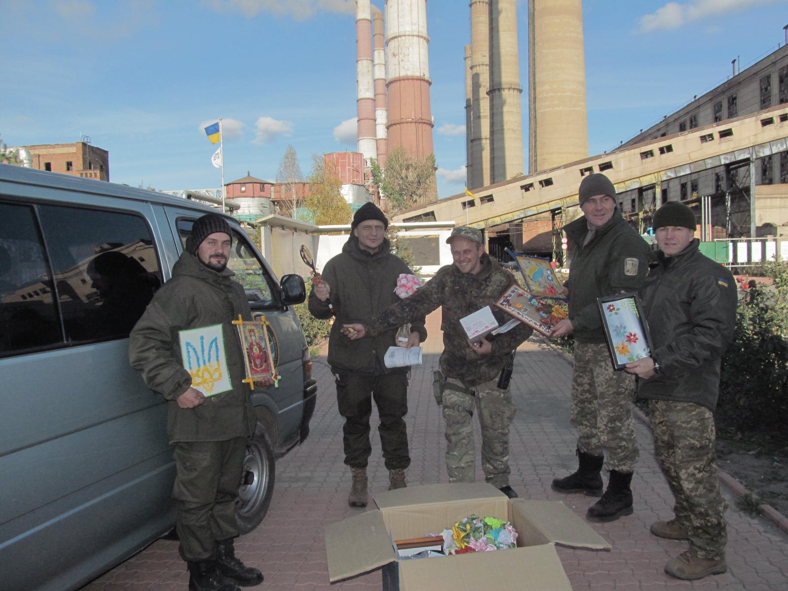 Захисники Луганщини отримали понад 1000 дитячих подарунків та предмети першої необхідності