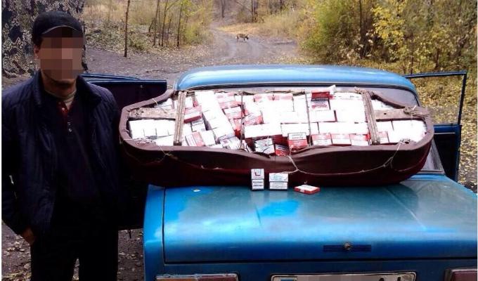 «Фантомівці» Луганщини зупинили автівку з сигаретами виробництва так званої «ЛНР»
