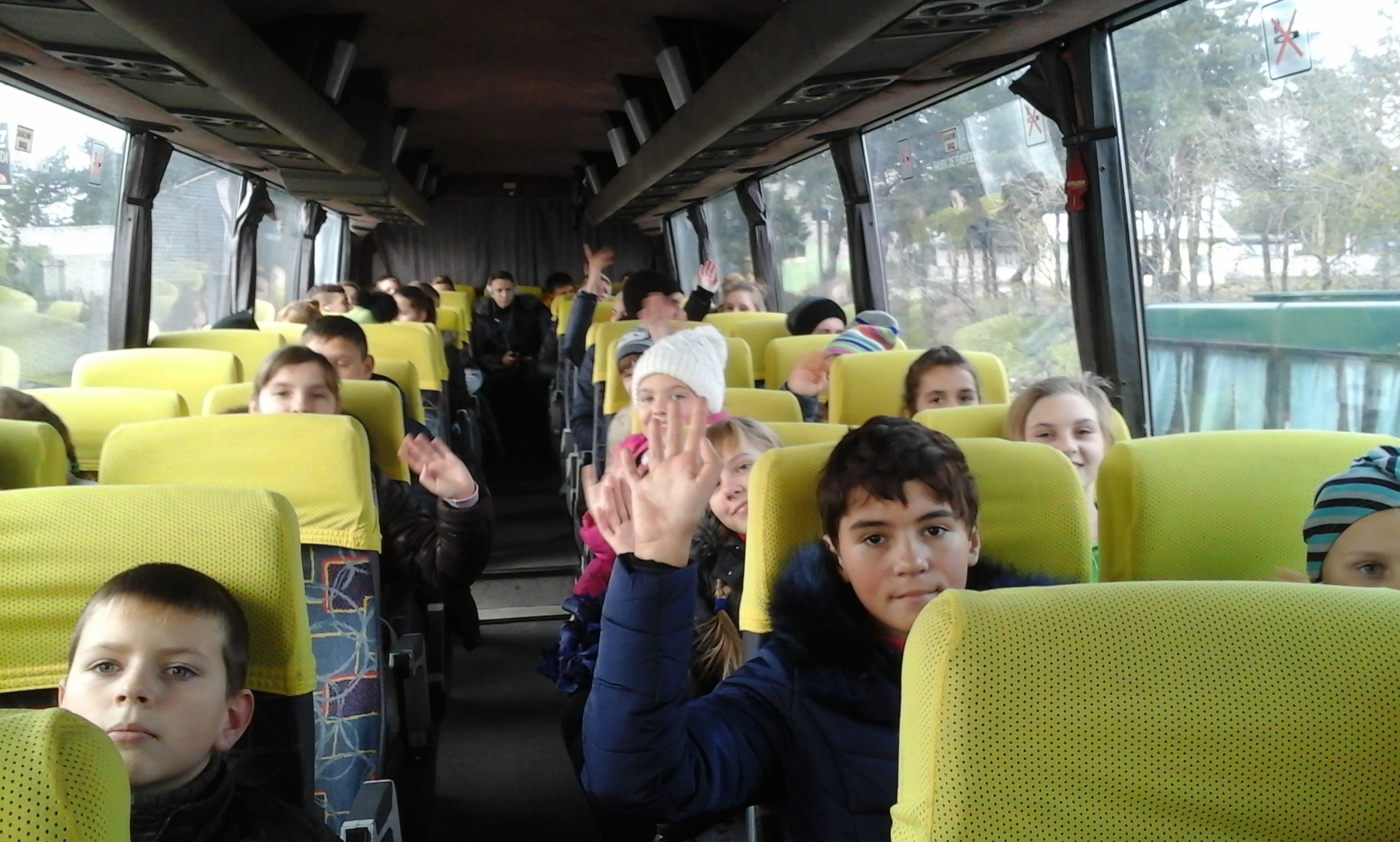 97 дітей Луганщини відпочивають у дитячому центрі «Молода гвардія»