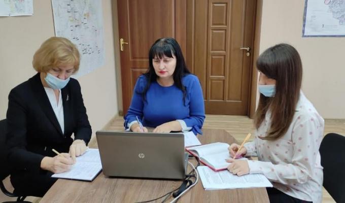 У трьох громадах Луганщини створюють спеціалізовані служби підтримки постраждалих від насильства