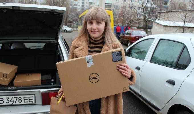 300 вчителів Луганщини вже отримали ноутбуки за державною програмою, – Сергій Гайдай