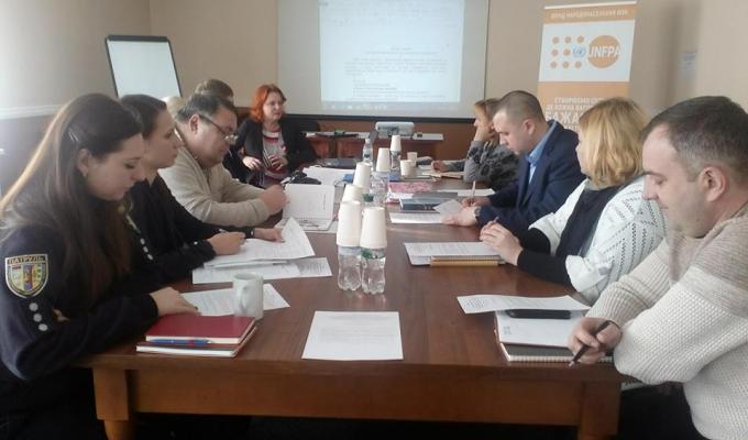 Обговорено пропозиції до законодавчих актів щодо запобігання та протидії домашньому насильству