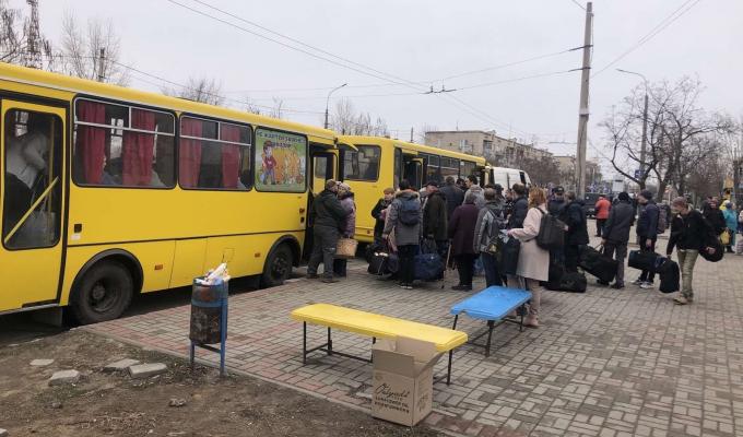 Понад 200 жителів Сєвєродонецька евакуйовані 31 березня на захід України, з Гірської громади – 76, – Сергій Гайдай