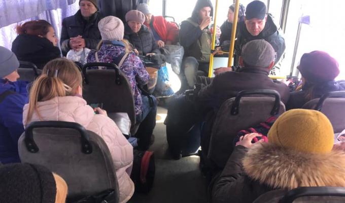 Щоб не вмерти від «руського миру», соціально вразливі жителі Луганщини знайшли прихисток на заході України – евакуйовані 124 підопічні інтернату з Попаснянщини 