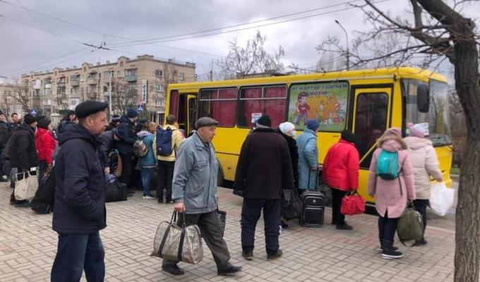 Більше 250 осіб із Сєвєродонецька та Кремінної евакуювали сьогодні, у Рубіжному "режим тиші" відсутній, - Сергій Гайдай