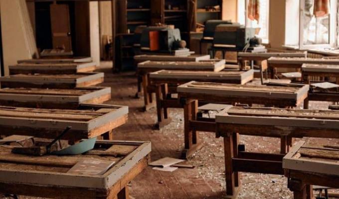 До перших класів Нової української школи пішли понад 200 сєвєродонецьких дітей. За російською програмою навчатимуться «10 маленьких боровшан» – окупаційна влада не підготувала жодну зі шкіл міста