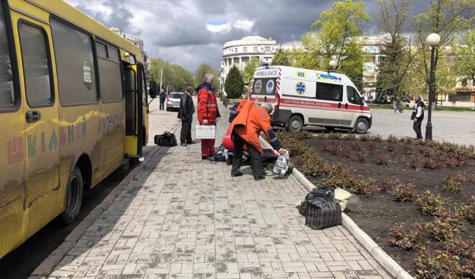 70 людей сьогодні врятували з Луганщини, автобусом з Попасної керував вчитель місцевої школи, - Сергій Гайдай