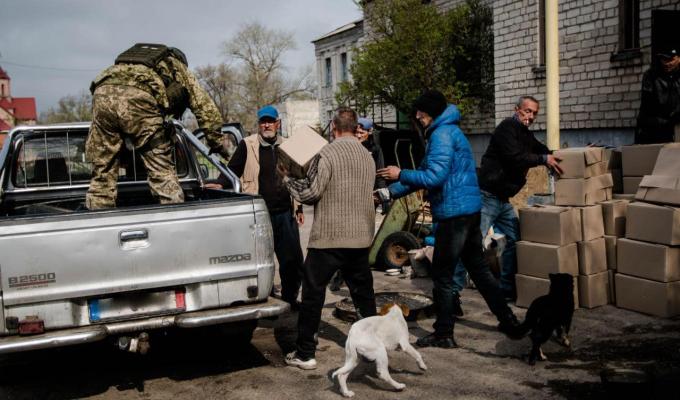 Сергій Гайдай: у Рубіжному протидіють влаштованій росіянами гуманітарній кризі – їжу і ліки привозимо у достатньому обсязі
