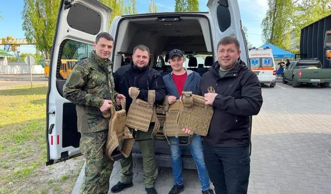 Ще 100 бронежилетів 4 класу захисту поїхали зі Львівщини на Луганщину