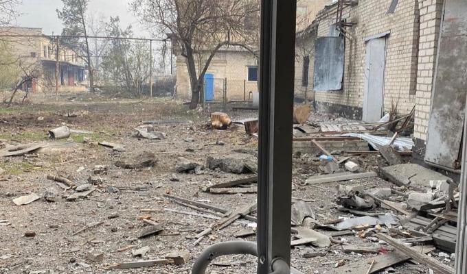 Сергій Гайдай: росіяни цілили по «Азоту», загрозу загоряння промислових цистерн попереджено