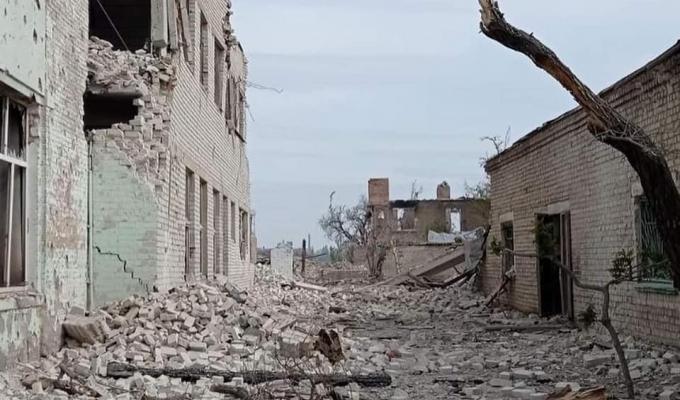 11 артилерійських атак по Сєвєродонецьку - є влучання в "Азот", технікум, багатоповерхівки, - Сергій Гайдай