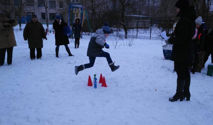 Для клієнтів Рубіжанського обласного центру для ВІЛ-інфікованих дітей та молоді проведено свято «Проводи зими»