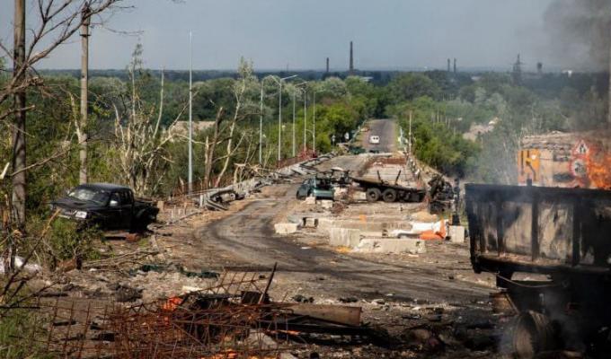Сергій Гайдай: на сєверодонецькому «Азоті» росіяни пошкодили склад із метанолом, в Лисичанську влучили в лікарню