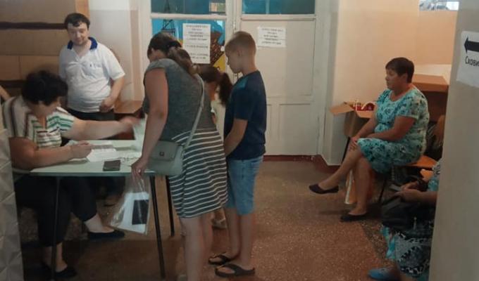 Переселенці з Луганщини на Дніпропетровщині і Донеччині за два дні отримали понад 700 продуктових наборів