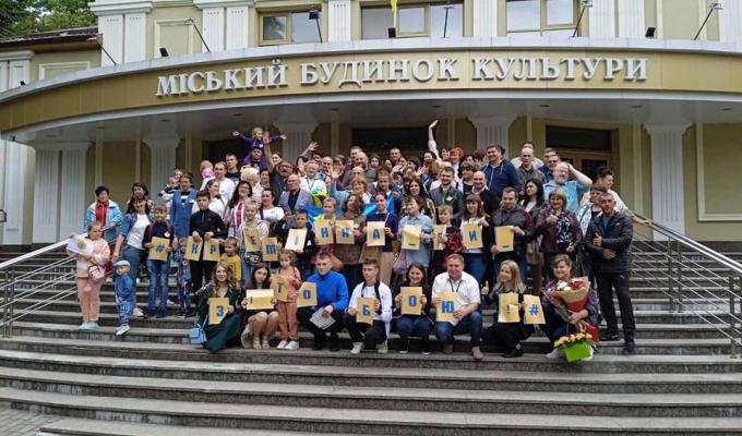 Переселенці з Кремінної у Рівному відзначали річницю заснування рідного міста