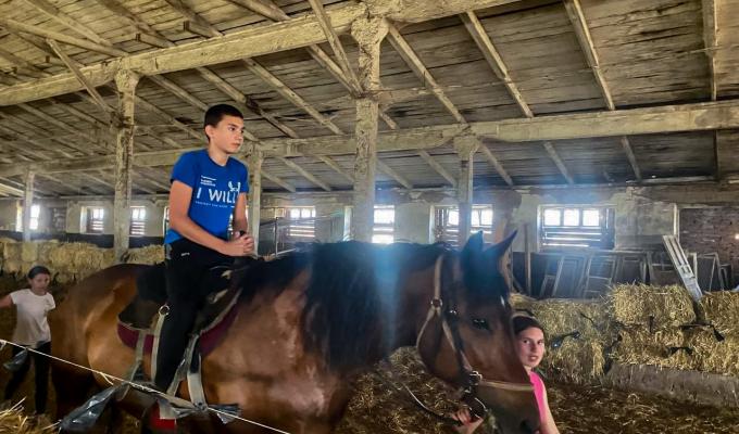 «Лошадкін дім» із Кремінної евакуювали на Тернопільщину