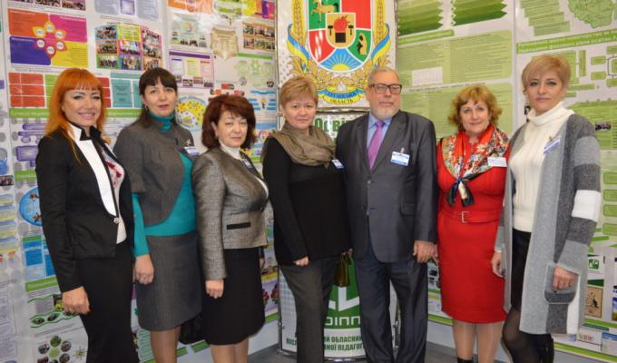 Наші освітяни достойно представили Луганщину у Києві