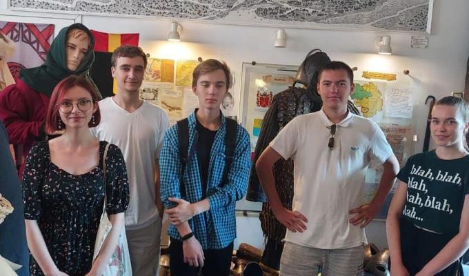 Переселенці з Луганщини відвідали Музей історії міста Хмельницького