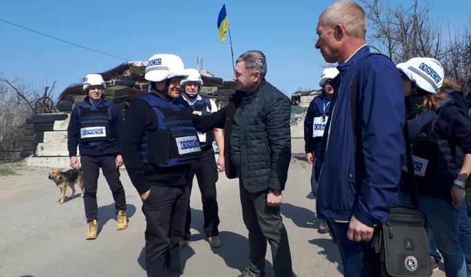 Жителі Луганщини, які п'ятий рік страждають від війни, чекають реальної реалізації переговорного процесу, – Юрій Гарбуз у Станиці Луганській