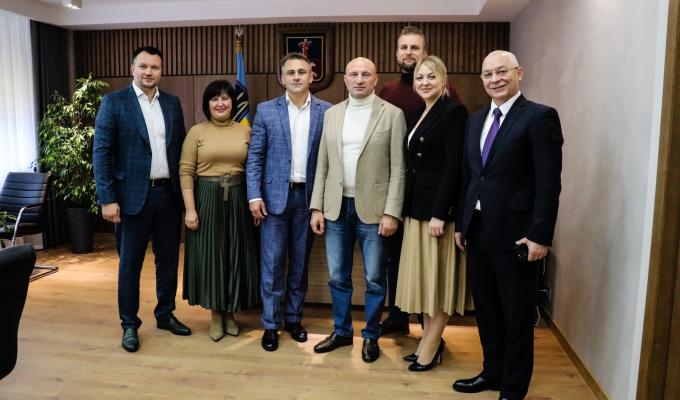 У Черкасах відкриють гуманітарний штаб для переселенців із Луганщини, шукають приміщення для облаштування житла