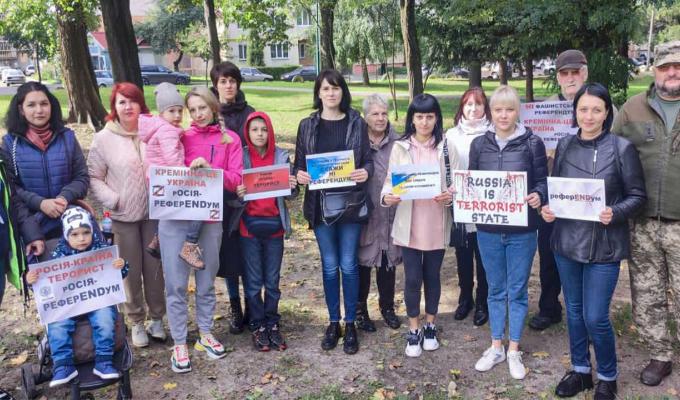 Лисичани, креміняни, старобільчани, які вимушено виїхали на Київщину, Волинь, Львівщину, Хмельниччину, заявляють про фейковість так званого «референдуму» на Луганщині