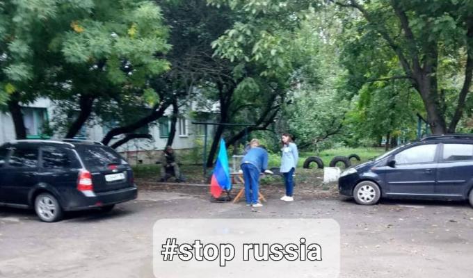 Фотофакт: на росію «добровільно» – під дулом автомата