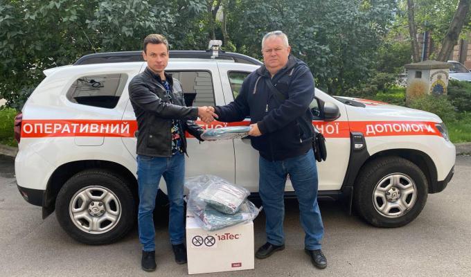  Луганські медики отримали протихімічні спецкостюми